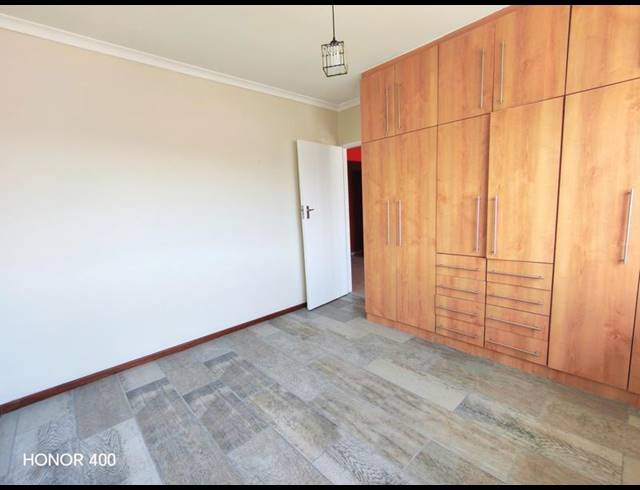 2 BEDROOM PROPERTY TO RENT IN WOODSTOCK UPPER